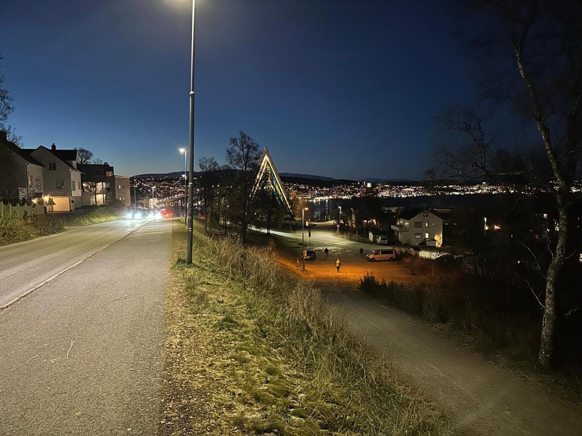 Tromsdalen Aurora Apartments トロムソ エクステリア 写真